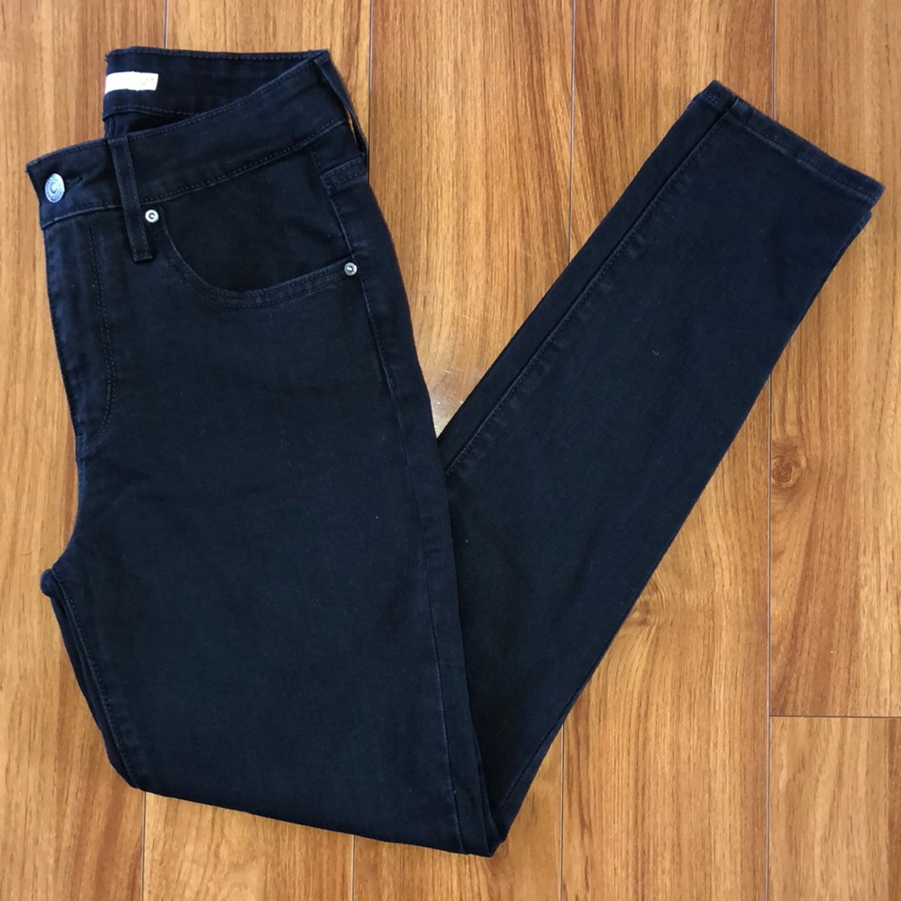 Levi’s Black Jeans